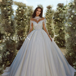 Abito sposa principessa in pizzo e tulle glitter.